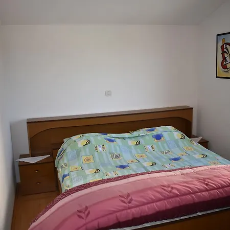 Apartment Ante