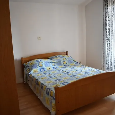 Apartment Ante