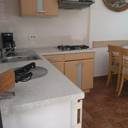 Apartment Ante *