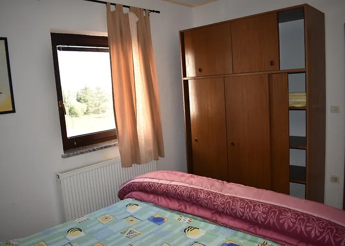 Ante Apartment *