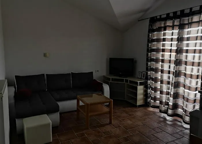Apartment Ante *